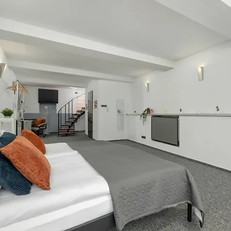 Apartmán Apartament Przyszlosci Z Dwiema Sypialniami W Krakowie By Renters *