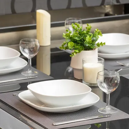 Apartament Przyszlosci Z Dwiema Sypialniami W Krakowie By Renters Cracovia